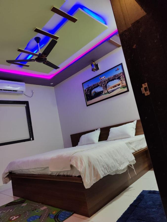 Hotel Sardar Rooms Garudeshwar Екстер'єр фото