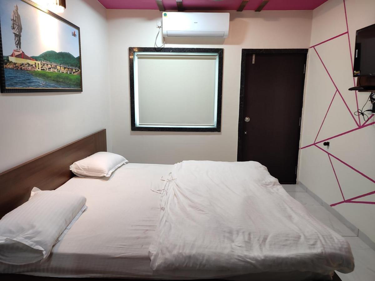Hotel Sardar Rooms Garudeshwar Екстер'єр фото