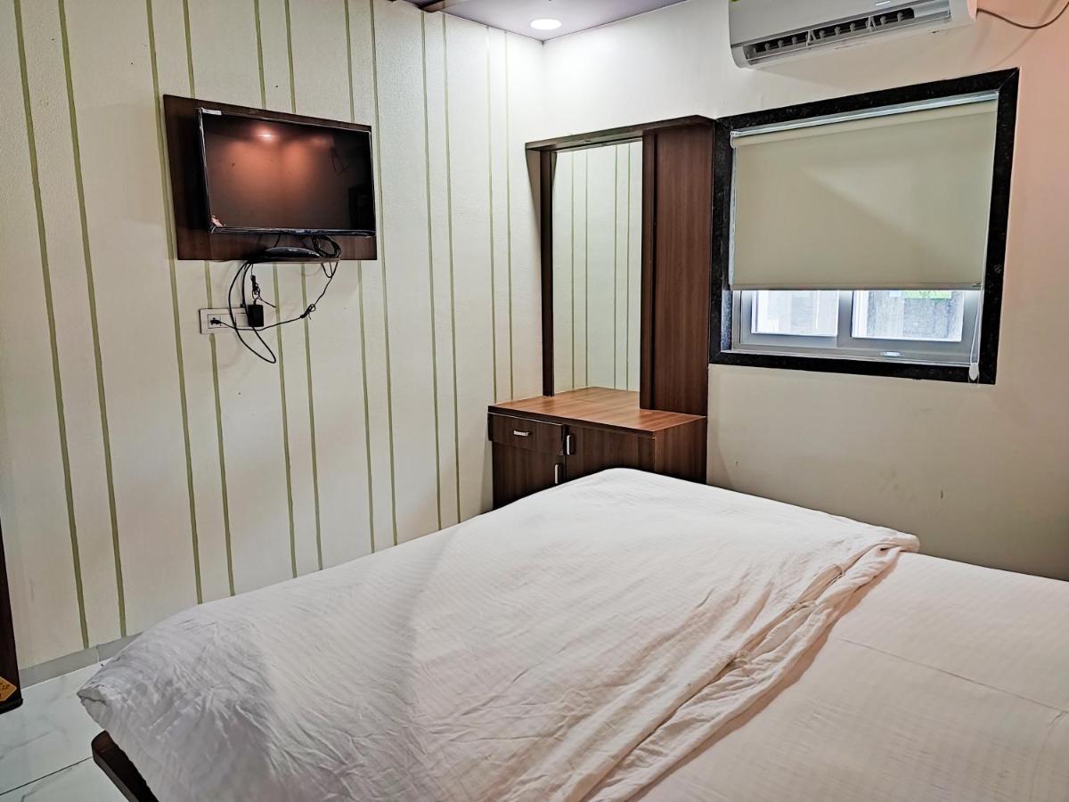 Hotel Sardar Rooms Garudeshwar Екстер'єр фото