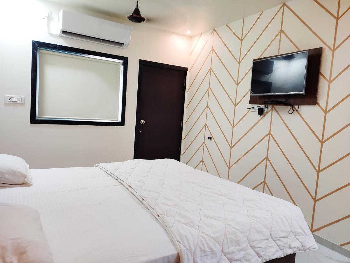 Hotel Sardar Rooms Garudeshwar Екстер'єр фото