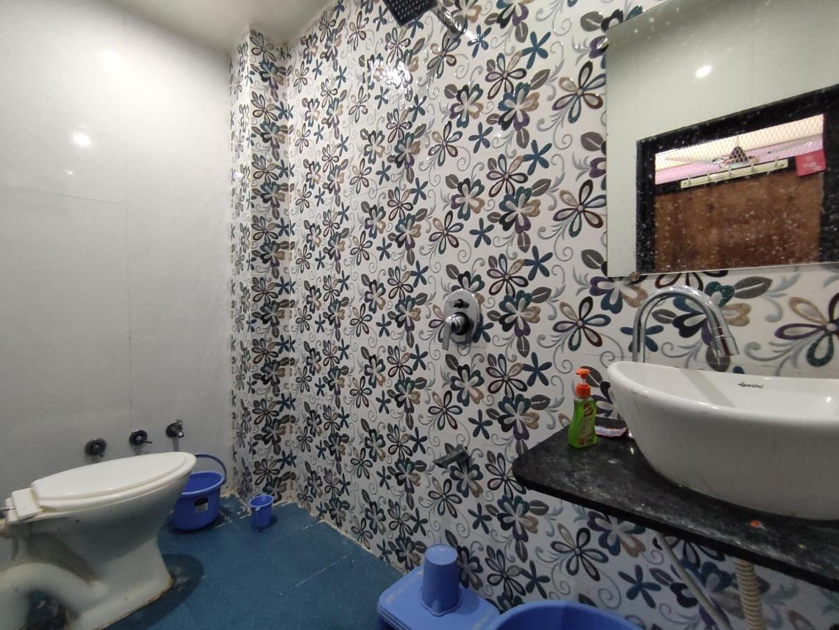 Hotel Sardar Rooms Garudeshwar Екстер'єр фото
